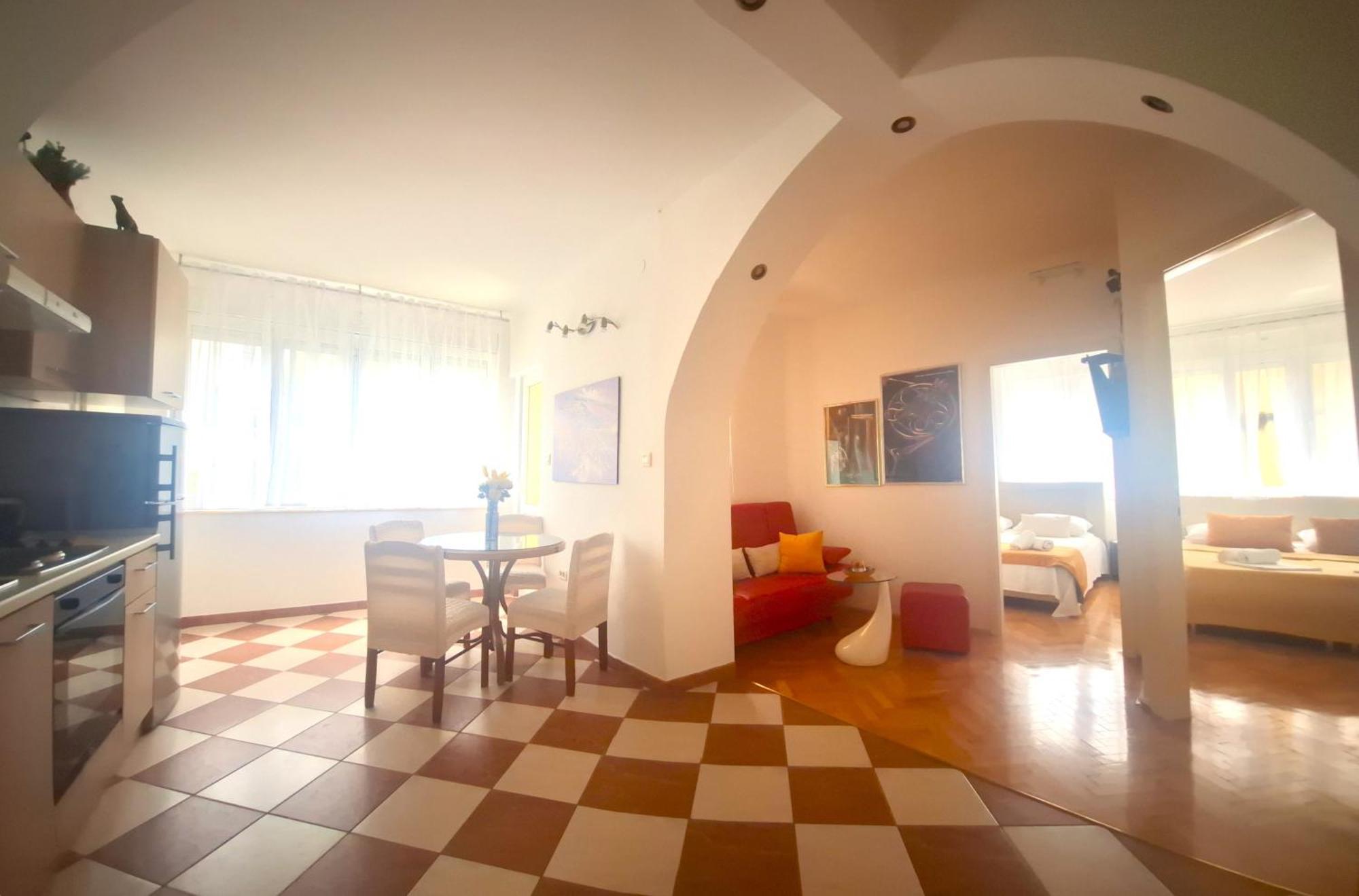 Sunny Center Apartment Split Buitenkant foto