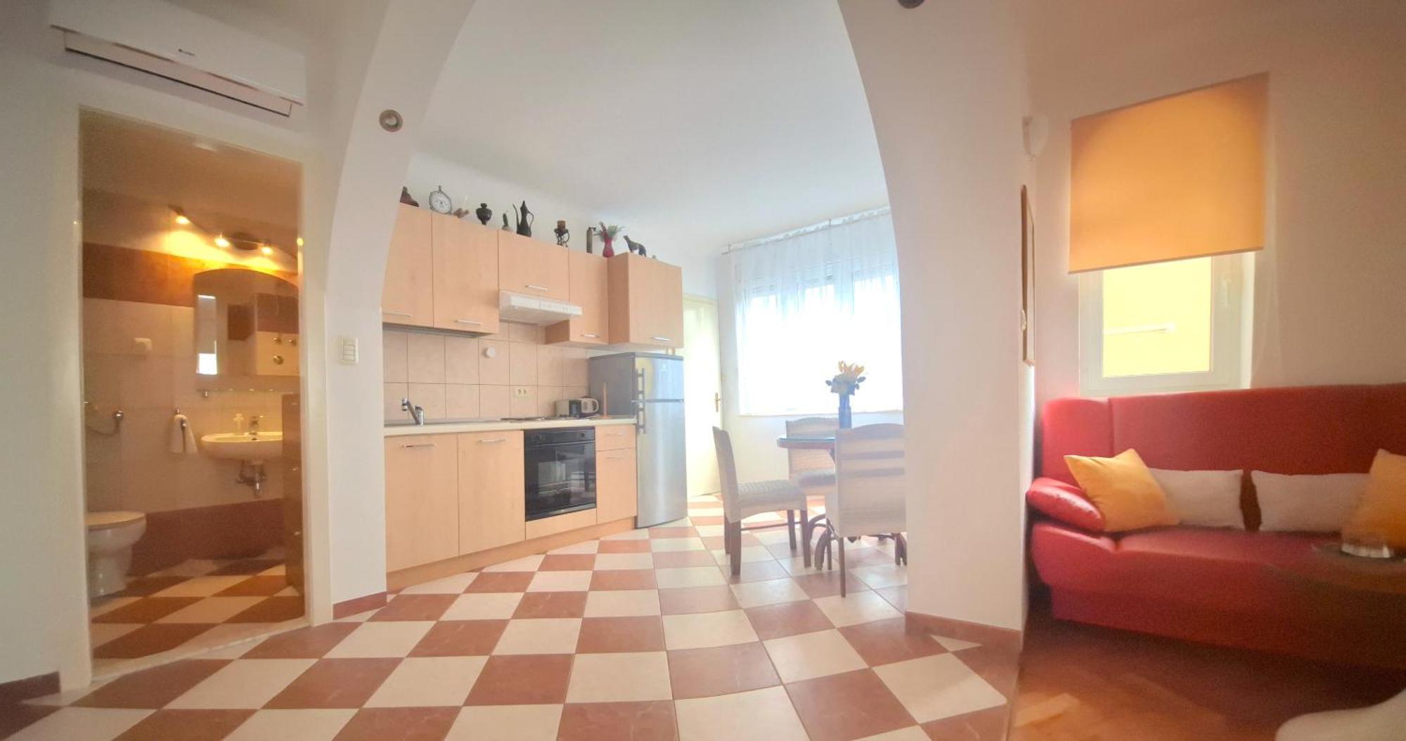 Sunny Center Apartment Split Kamer foto